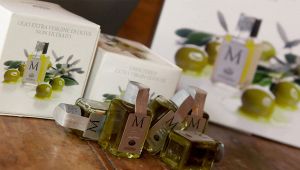 Arriva l'olio monodose in flaconcino, come un profumo