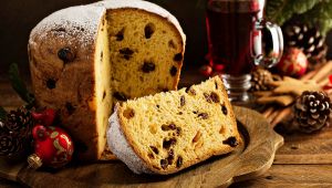 A Milano il sindaco Beppe Sala promuove il panettone sospeso