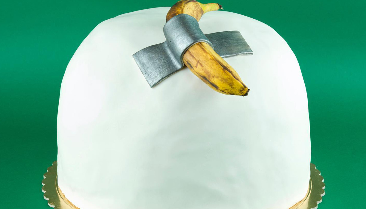 A Milano la banana di Cattelan diventa un panettone