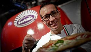 Gino Sorbillo apre una nuova pizzeria a Torino: tutti i dettagli