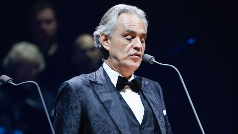 Pasqua a Milano: Bocelli canterà in piazza Duomo senza pubblico