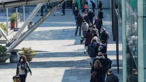Coronavirus, l'app che ti evita la fila nei supermercati d'Italia