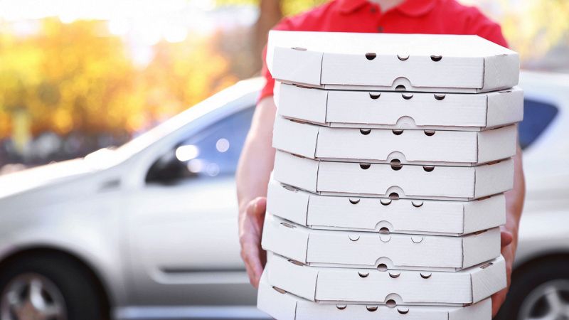 Coronavirus, cibo a domicilio in Campania: c'è il via libera