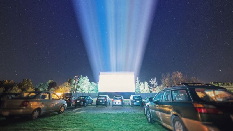 Drive-in a Milano: il programma dei film e come prenotarsi