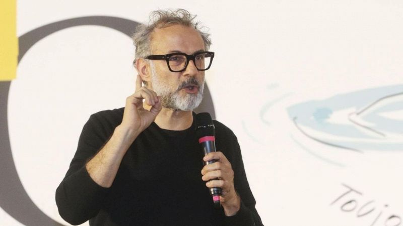 Chef Bottura contro il turismo di Rimini: esplode la polemica