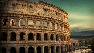 Roma, torna a risplendere il dipinto "segreto" del Colosseo