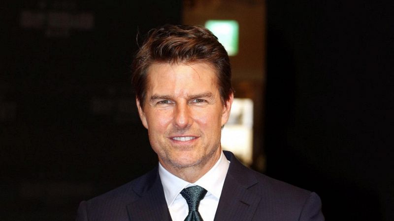 Coronavirus, Tom Cruise in fila a Roma per il tampone