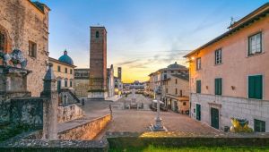 Pietrasanta e le gallerie d'arte: è record per il borgo toscano