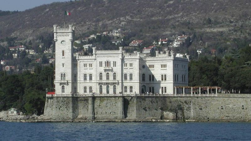 Castello di Miramare a Triste