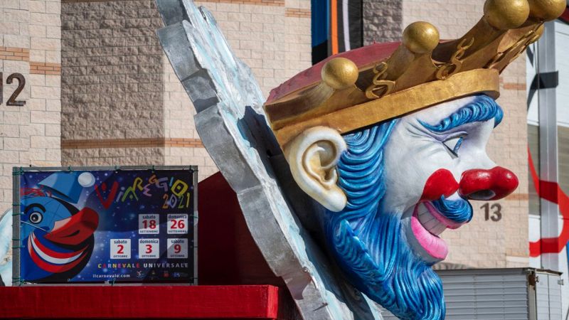 Carnevale Viareggio rimandato