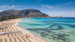 Anfore scoperte a Mondello