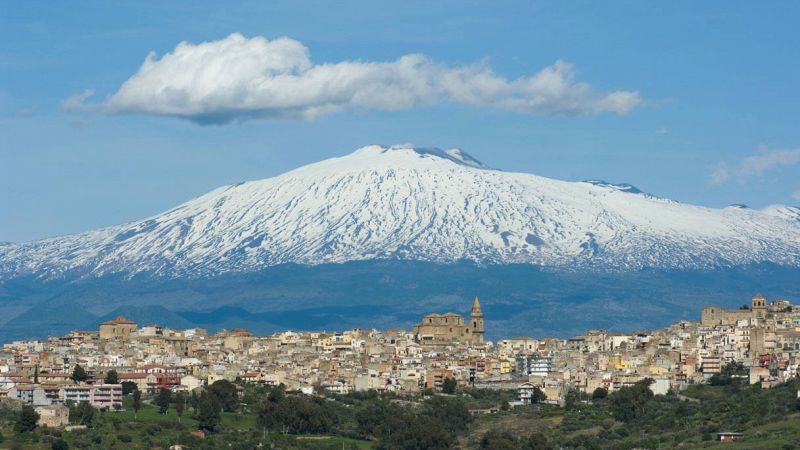 Regalbuto Etna innevato