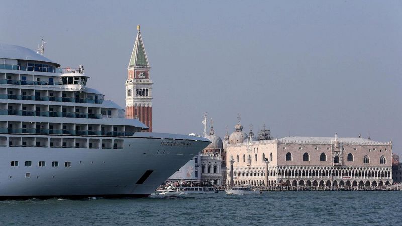 Venezia, addio alle grandi navi