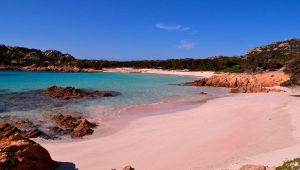 La spiagga rosa dell'Isola di Budelli