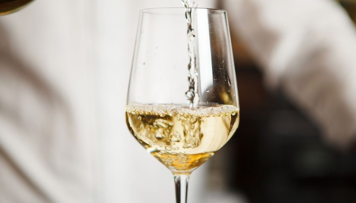 Il vino italiano perfetto per l'estate: lo svela il Guardian