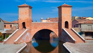 Comacchio polemica nudisti