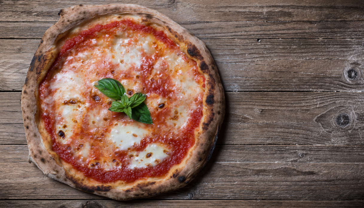 La pizza: gli italiani la preferiscono così