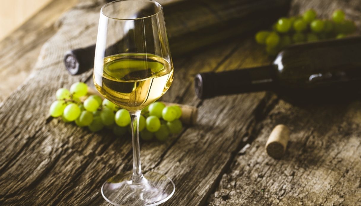Il "vino bianco dell'anno" è italiano: la nuova classifica
