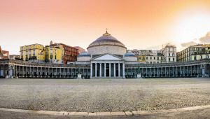 Napoli set a cielo aperto
