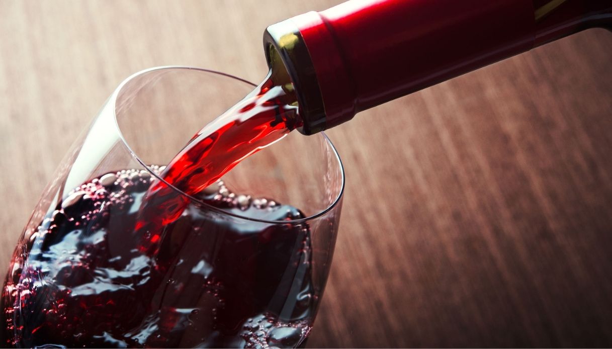 Il caso del bollino nero per il vino italiano