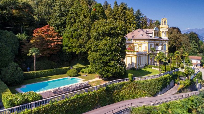 Parco e Piscina Villa Barberis
