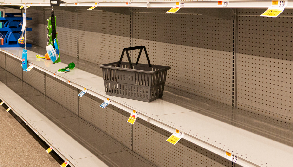 Perchè gli svizzeri stanno svuotando gli scaffali dei supermercati italiani