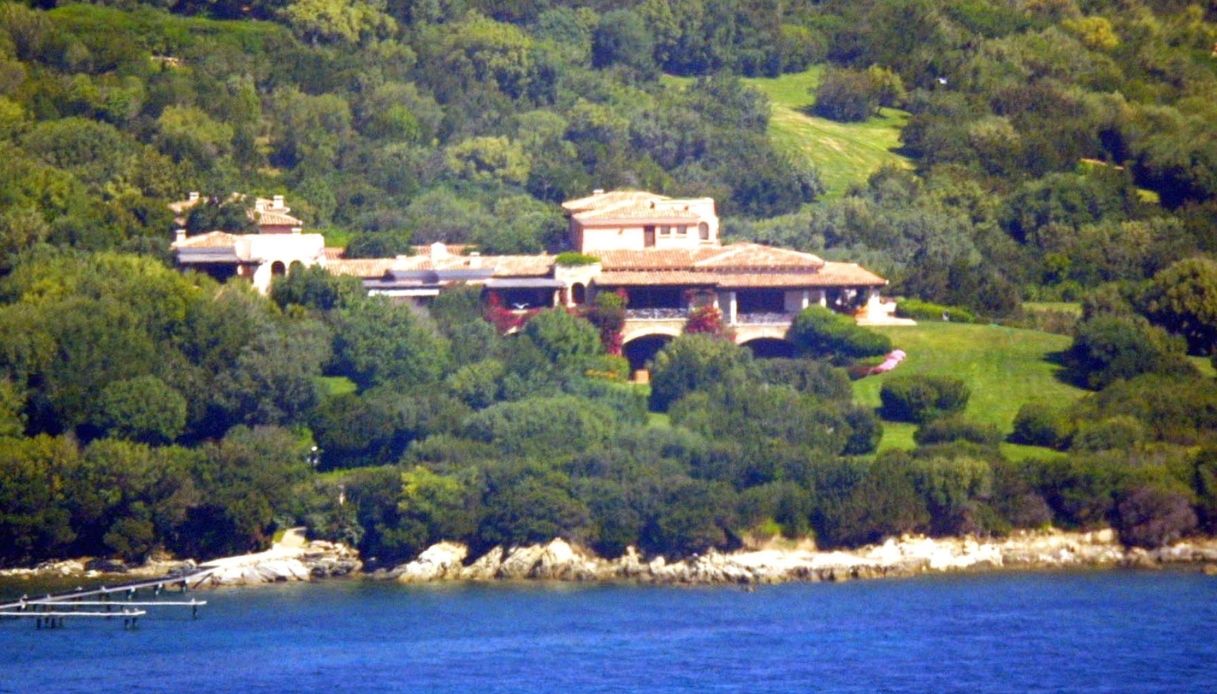 Villa Certosa: nuovi vicini per Berlusconi