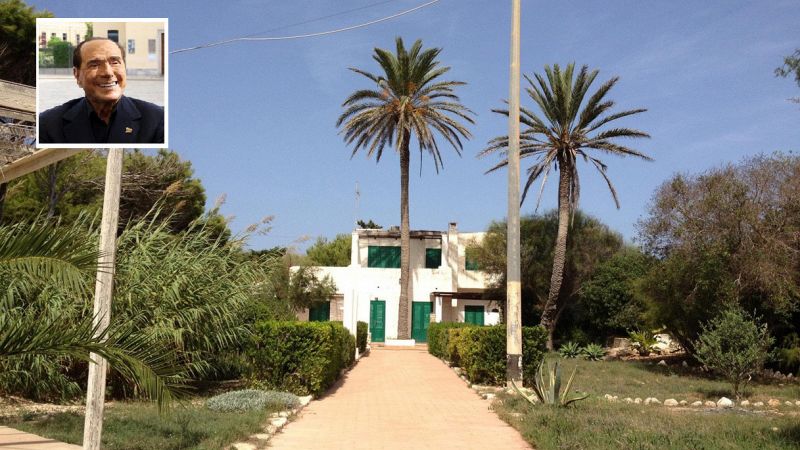 Berlusconi in vacanza a Lampedusa