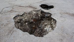 Voragine strada