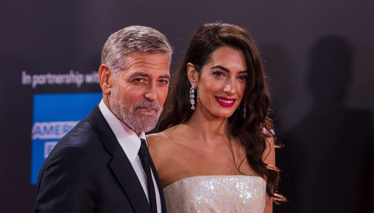 Due ospiti da George Clooney e Amal