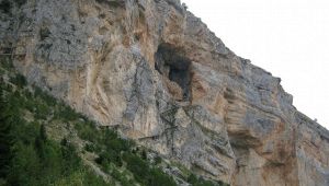 Maiella, Grotte del Cavallone