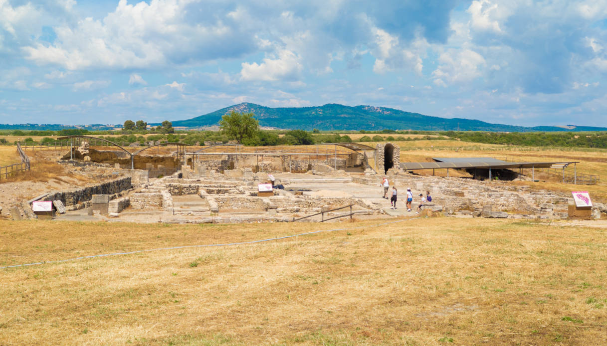 Vulci, scoperta urna di 3mila anni fa