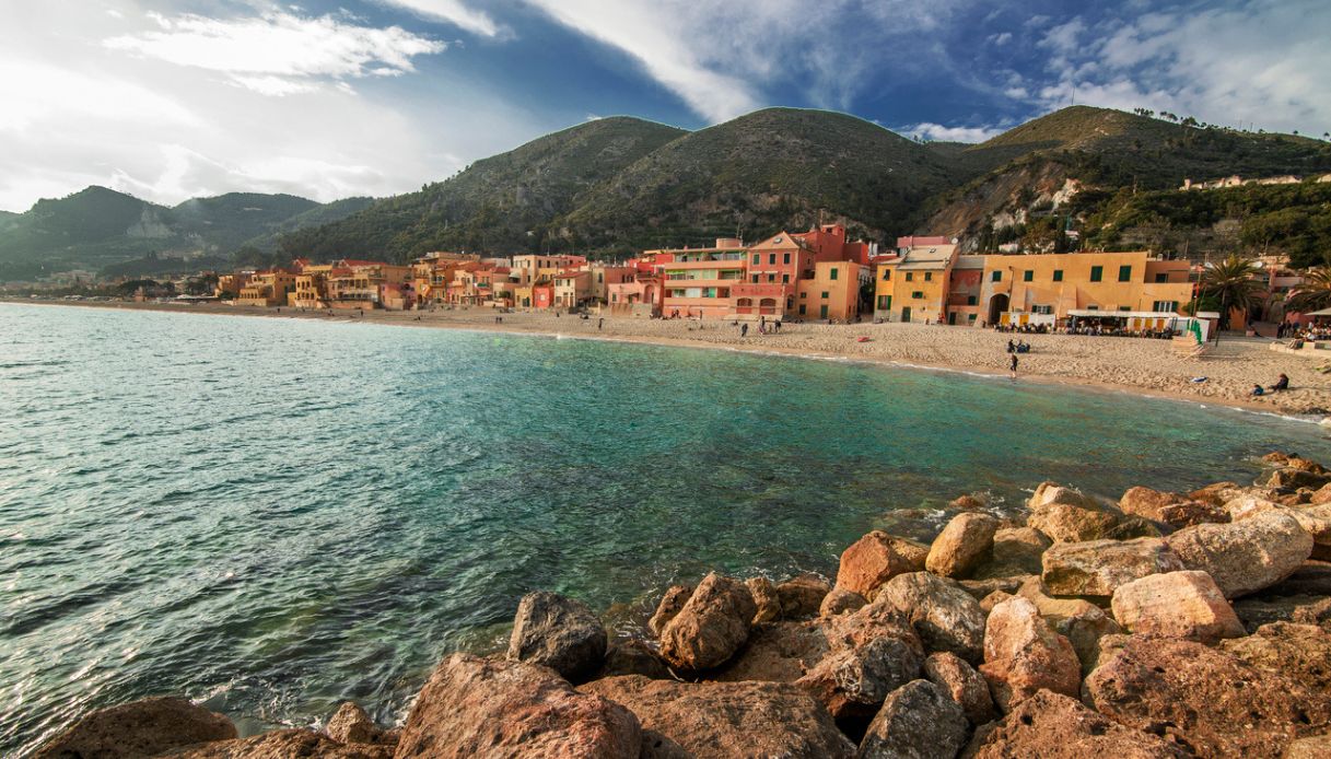 Le Più Belle Spiagge Della Liguria