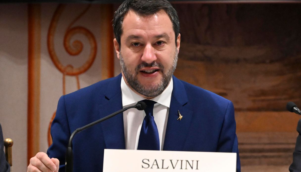 The Bad Guy, crolla il Ponte sullo Stretto: Salvini protesta