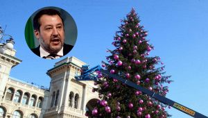 Polemica Salvini Albero di Natale