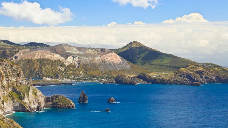 Sull'isola di Vulcano la stagione turistica è a rischio  