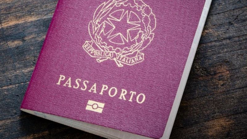 Caos passaporti