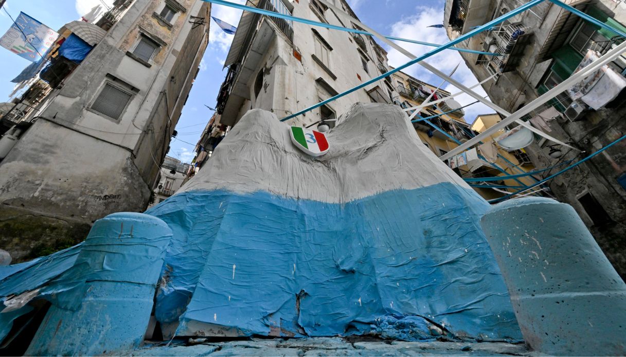 La città di Napoli si prepara per lo Scudetto e un record storico