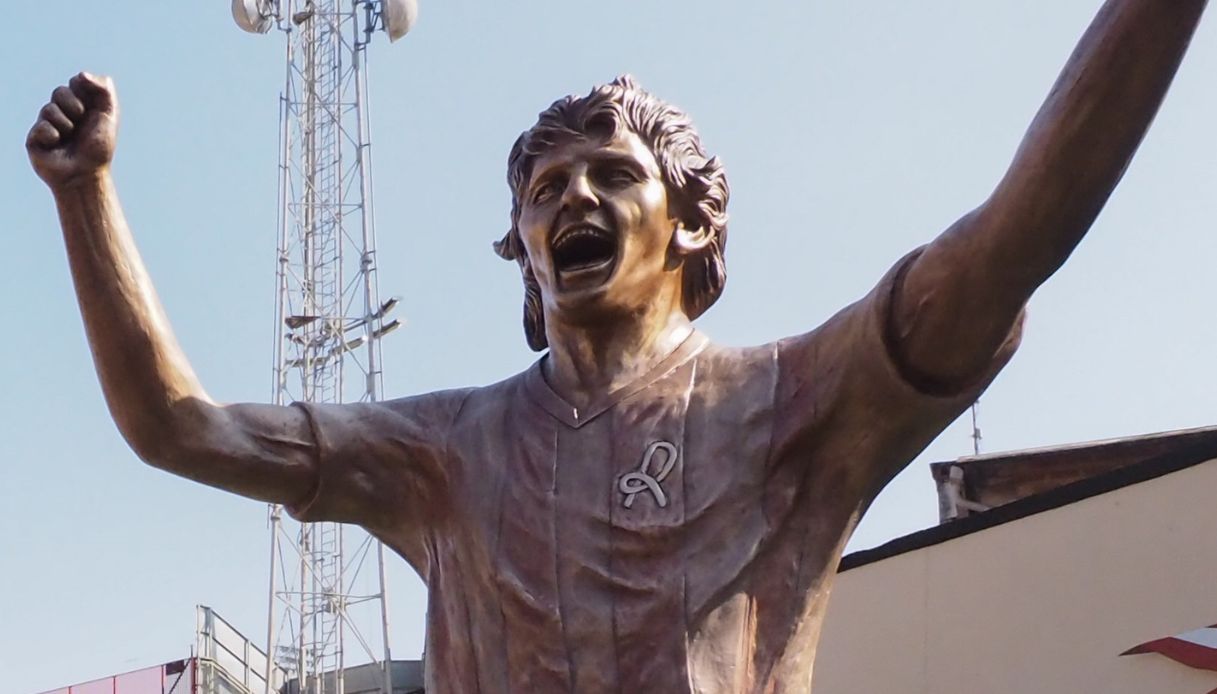 Vicenza, statua Paolo Rossi