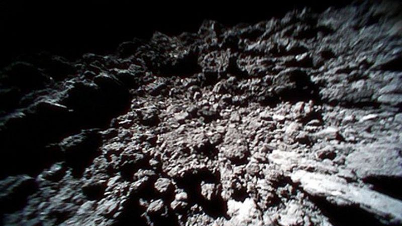 Due frammenti dell'asteroide Ryugu in Italia