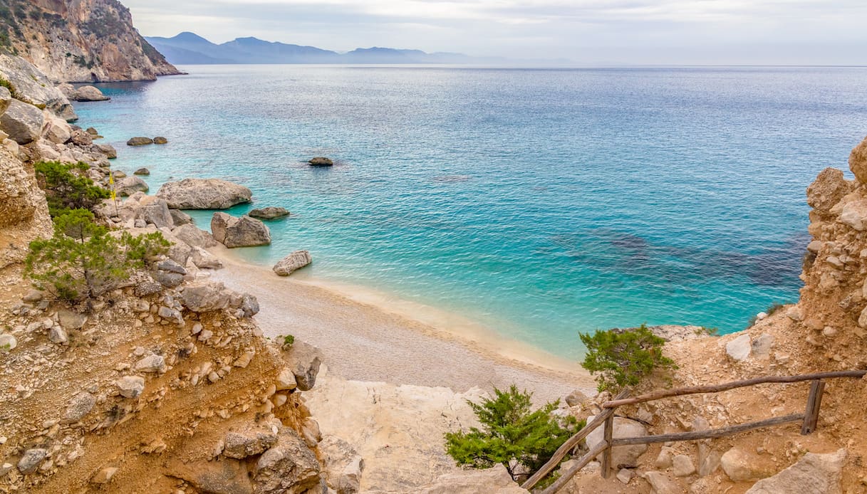 La Top 10 delle spiagge nascoste più belle d'Italia