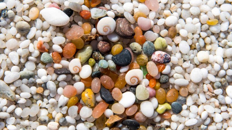 Granelli di quarzo della spiaggia Is Arutas all'asta sul web: il caso