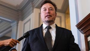 Musk elogia Cesare