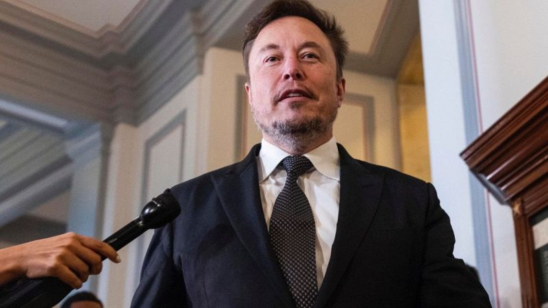 Musk elogia Cesare