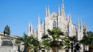 Piazza Duomo a Milano cambia