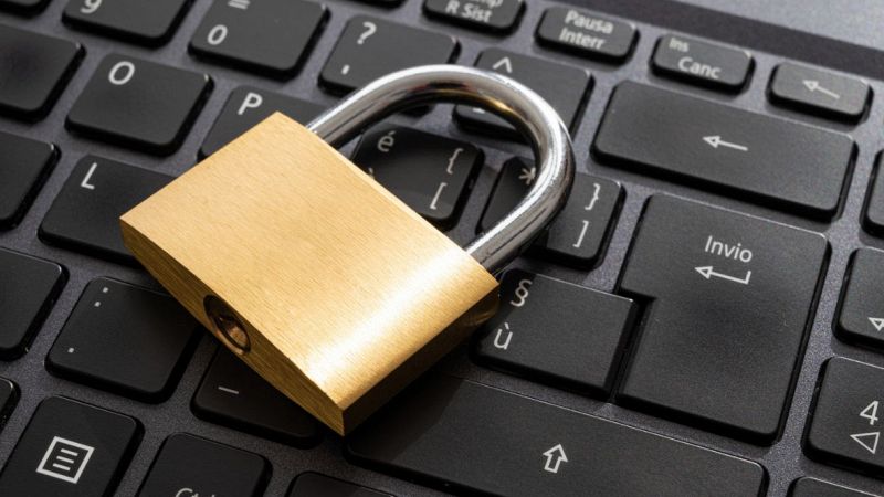 Lucchetto e tastiera