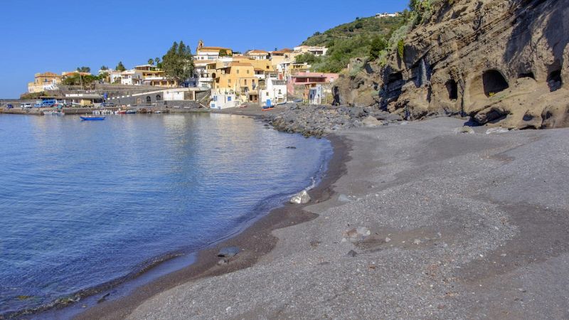 Spiaggia nera di Salina