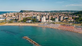 Pesaro celebrata dal Guardian