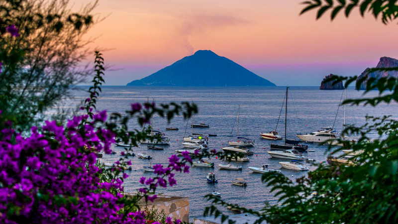 vacanze-italy-eolie-yacht-super-ricchi