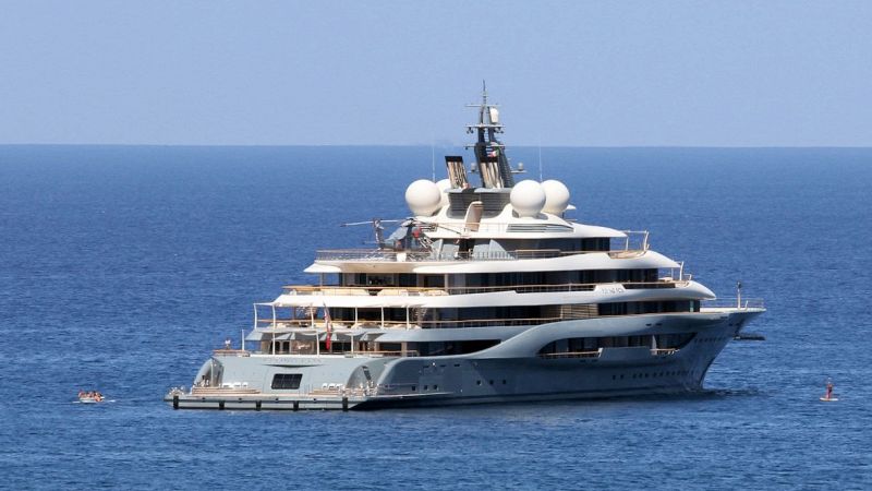 Flying Fox yacht a Capri